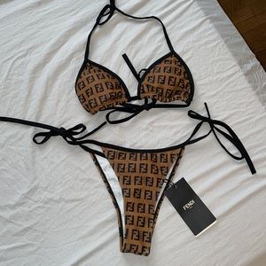 Fendi Bikini 🤎🖤